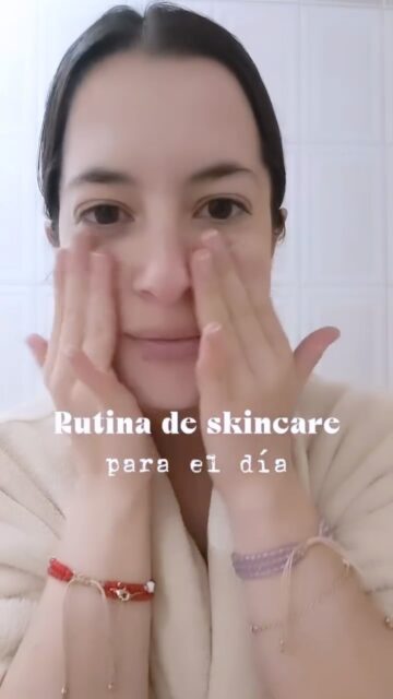 Comenta NATURAL y te asesoramos con tu rutina de skincare para que veas resultados increíbles en tu piel y cuides de tu salud ✨🤍 obvio que te veas hermosa y glowy