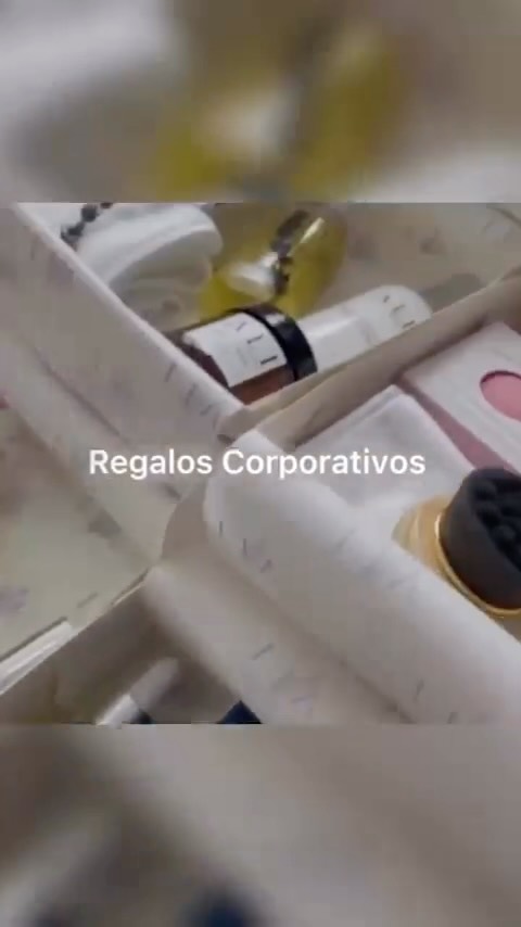 Creamos regalos corporativos personalizados para empresas que quieren sorprender con detalles únicos, naturales y con propósito.

Kits de cuidado personal, productos naturales y opciones personalizadas con la identidad de tu empresa.

Tú eliges el detalle.
Nosotros lo hacemos memorable.

Cotiza tus regalos corporativos con Ali Botanics.