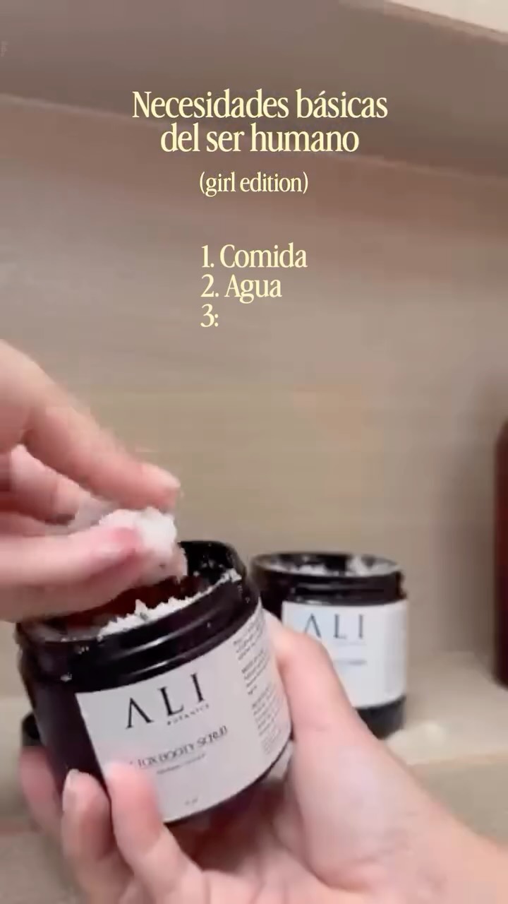 1. Comida ✔️
2.Agua ✔️
3. Ali Botanics ✔️

No es un lujo, es una necesidad básica 💫 (sí, lo decimos con toda la seriedad científica que amerita 😌)