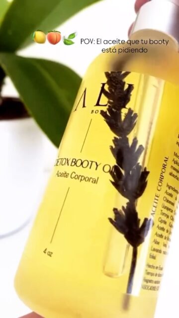 Las estrías no son imperfecciones, son marcas de crecimiento 💖 

Tu piel cuenta tu historia, y nuestro Booty Oil está aquí para nutrirla con ingredientes 100% naturales. 🌿✨ Hidrata, regenera y mejora la apariencia de tus estrías  mientras abrazas cada parte de ti con amor.

💫 Tu piel merece lo mejor 🛒 ¡Ordena el tuyo hoy y dale a tu cuerpo el cuidado que se merece! 

#skincarenatural #bootyoil  #naturalglow #cuidadocorporal